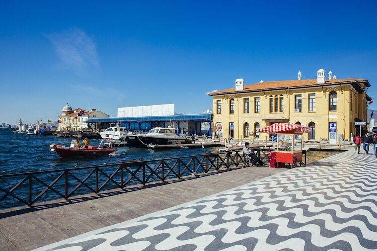 Pasaport Pier Hotel