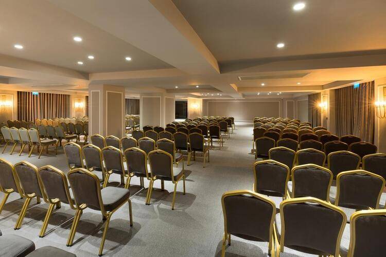 Doubletree By Hilton Hotel Izmir Airport