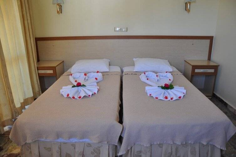 Celi̇k Apart Hotel
