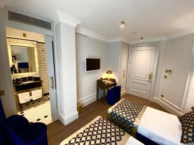 A11 Exclusive Hotel
