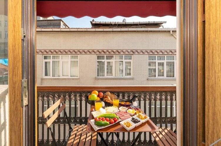 Opera Suites Okanli