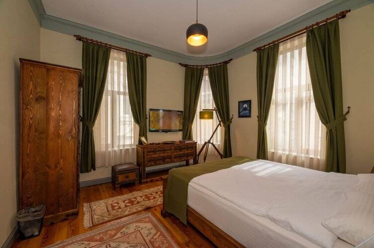 Opera Suites Okanli