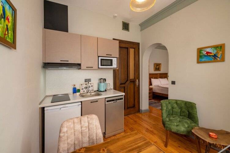 Opera Suites Okanli