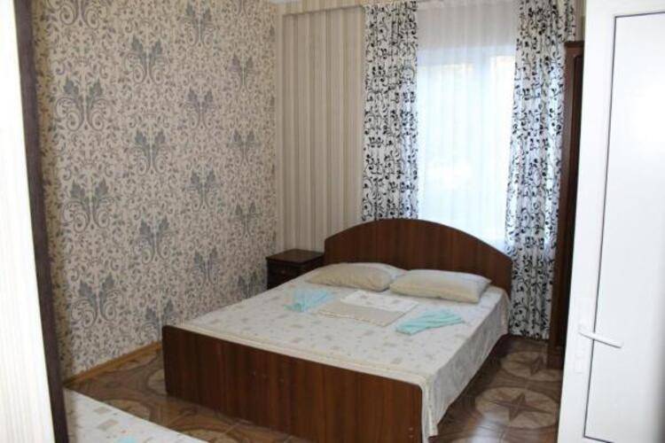 Элеонора
