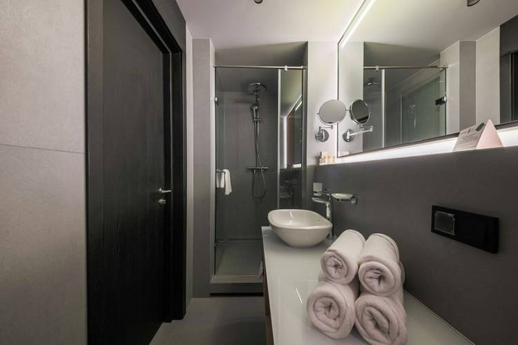 Mercure Hotel And Residence