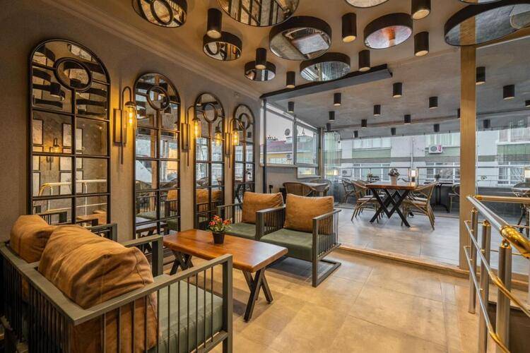 Cube Suites