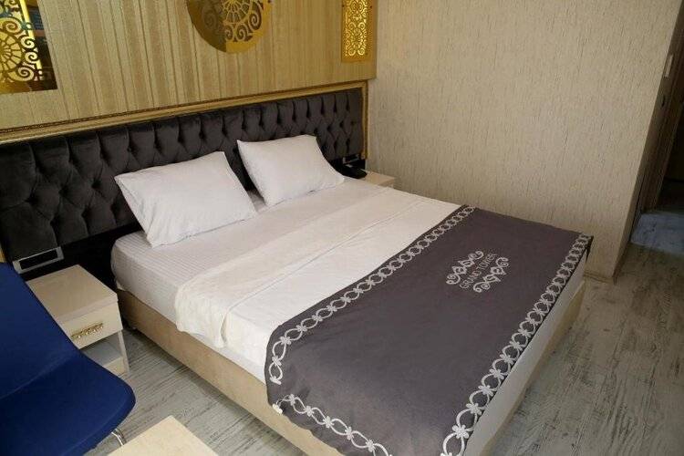 Grand Tower Hotel