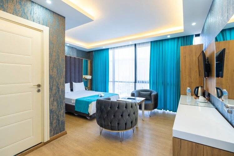 Black Palace Hotel