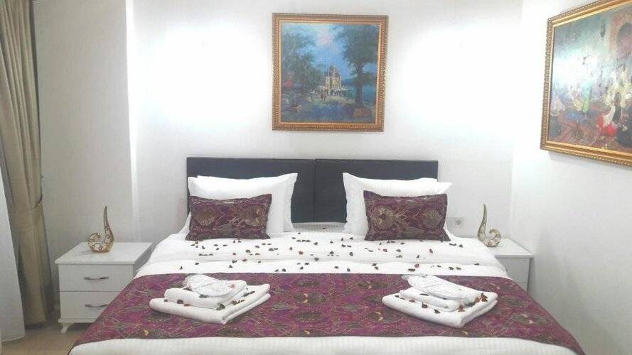 Golden Life Apart Hotel