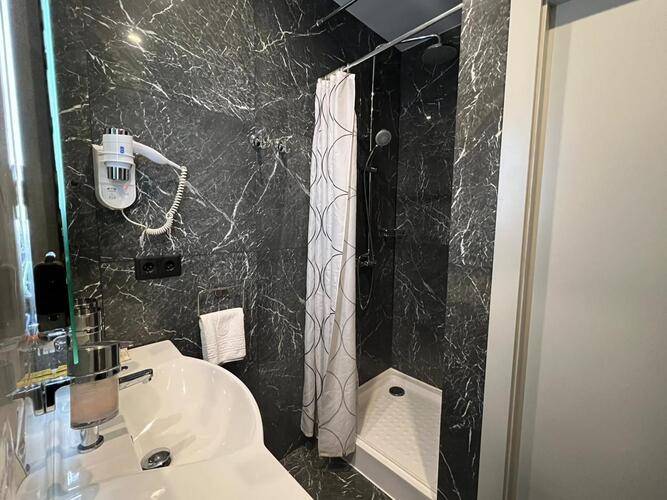 Mops Hotel And Spa (Мопс)