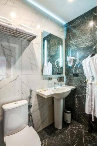 Mops Hotel And Spa (Мопс)