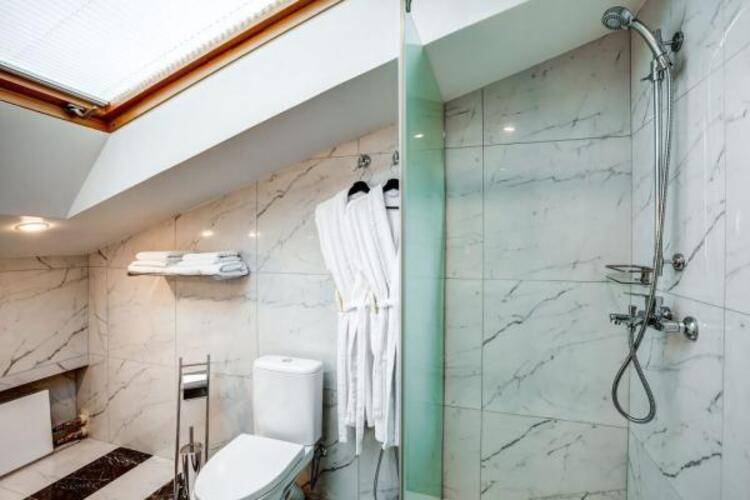 Mops Hotel And Spa (Мопс)