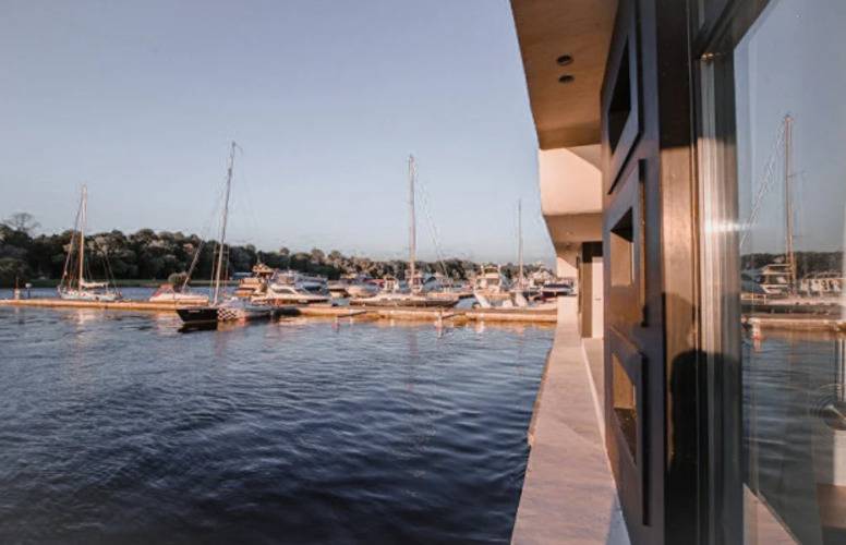 White Mare На Крестовском (Вайт Маре)