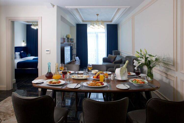 Princely Suites