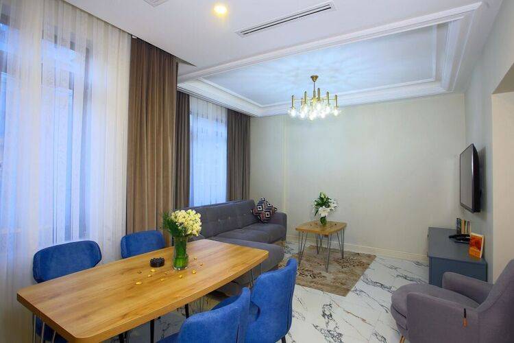 Princely Suites