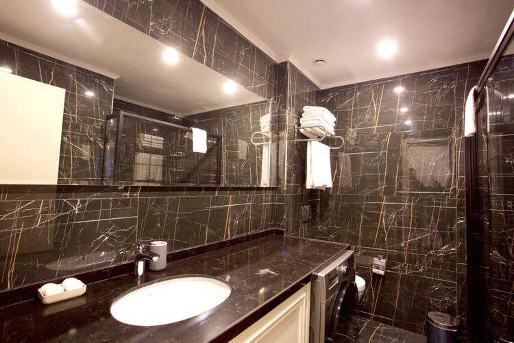 Princely Suites