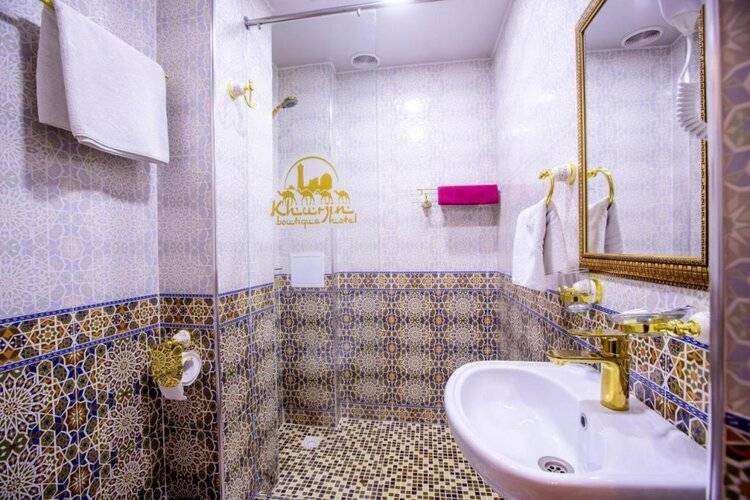 Hotel Khurjin