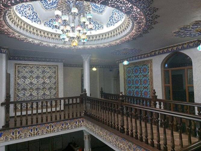 Отель Ayvan Plaza