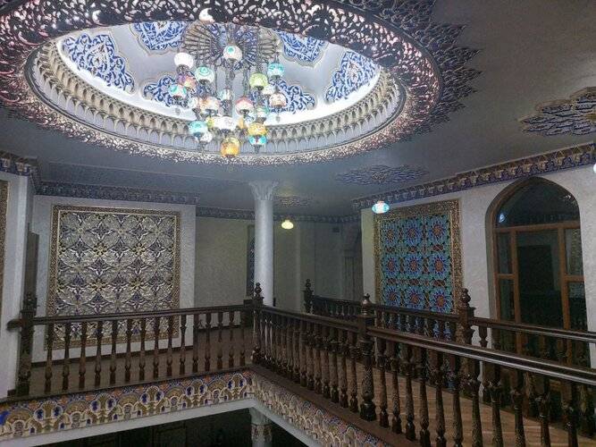 Отель Ayvan Plaza