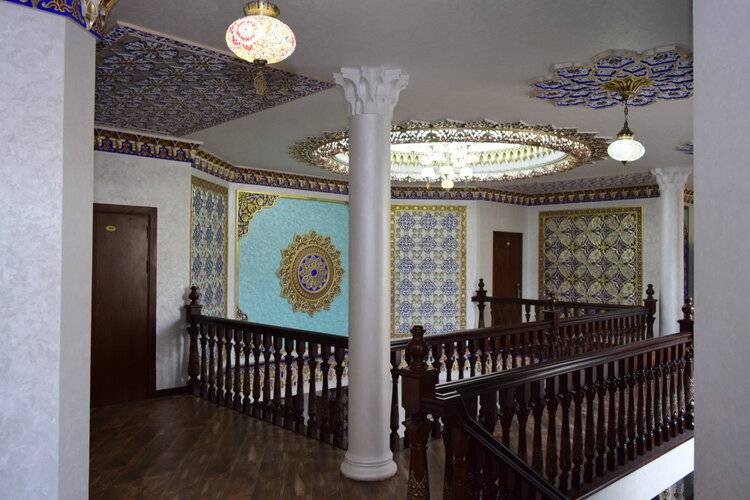 Отель Ayvan Plaza