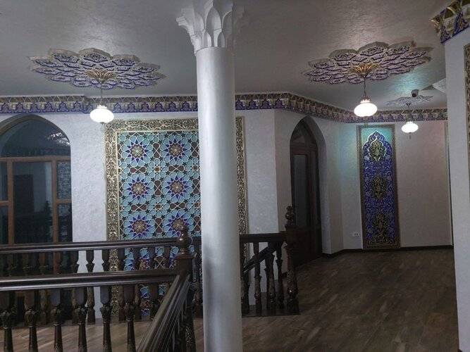 Отель Ayvan Plaza