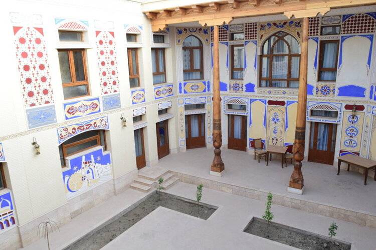 Отель Ayvan Plaza