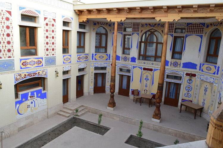 Отель Ayvan Plaza