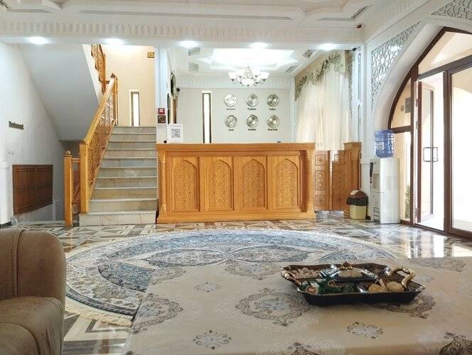 Отель Orom