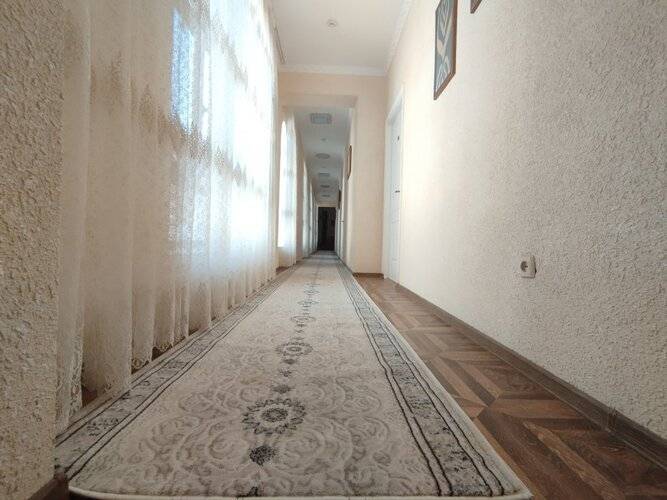 Отель Orom