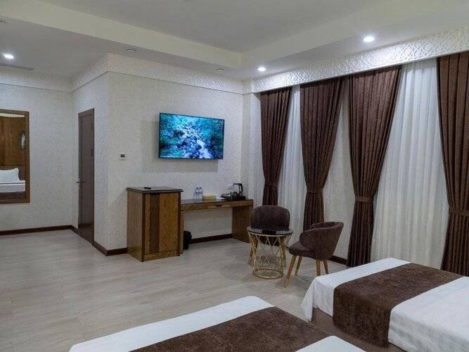 Отель Paradise Plaza Luxury