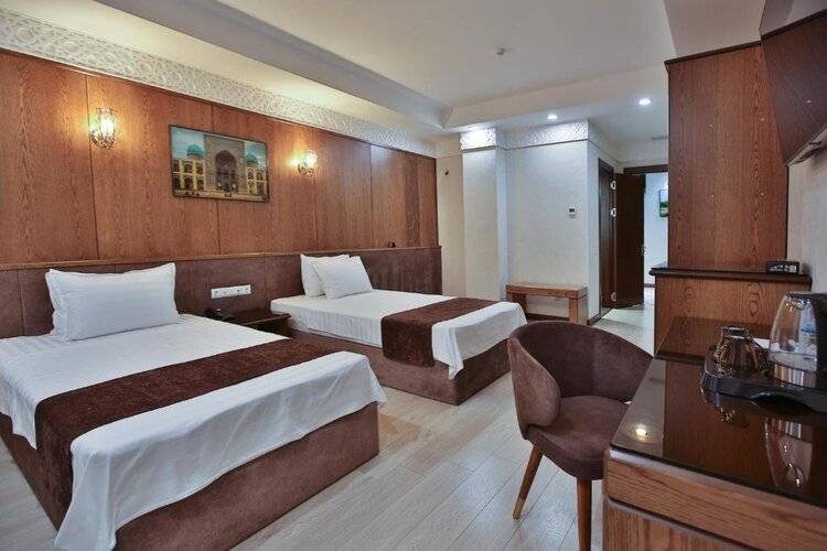 Отель Paradise Plaza Luxury