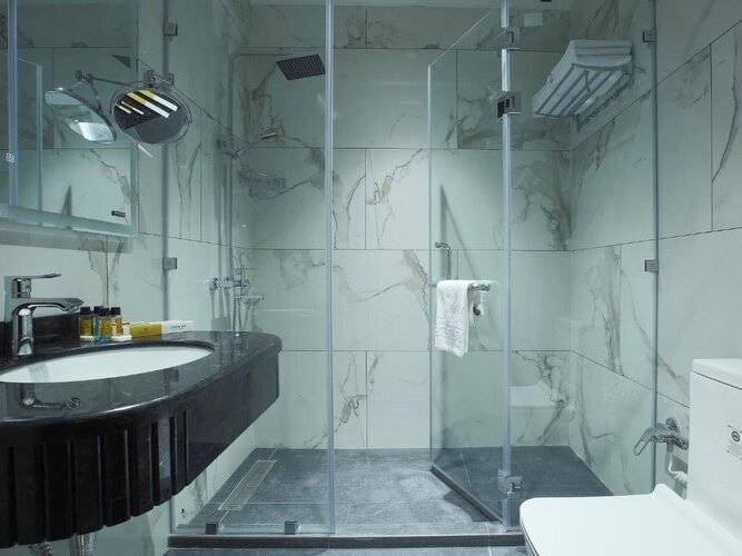 Отель Paradise Plaza Luxury