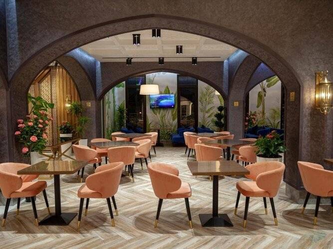 Отель Paradise Plaza Luxury