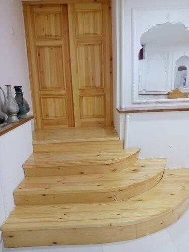 Отель Parvina
