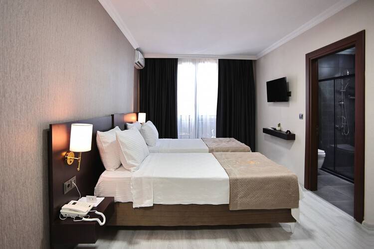Mays Royal Hotel
