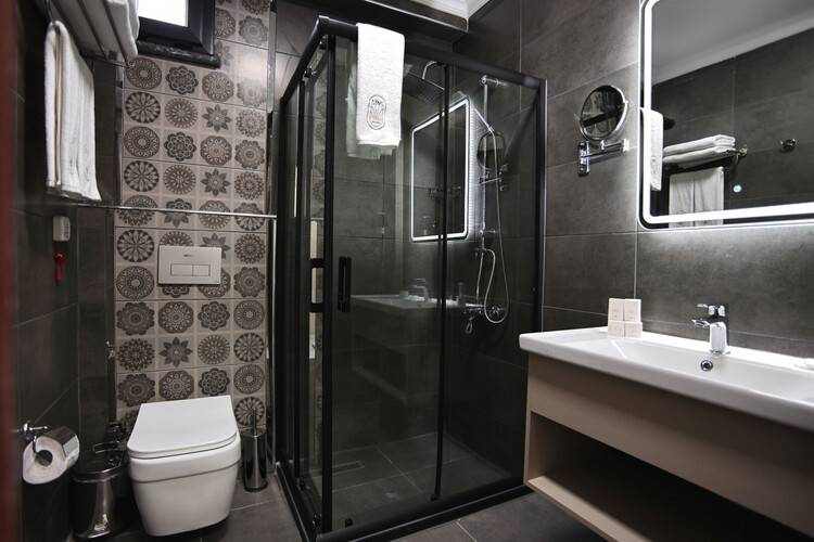 Mays Royal Hotel