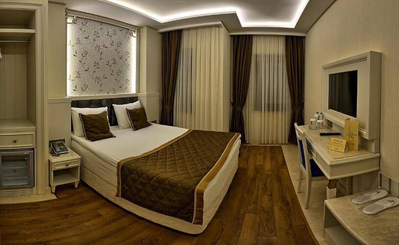 Samir Deluxe Hotel