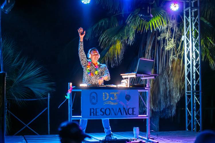 Resonance Musique (Adults Only 18+)