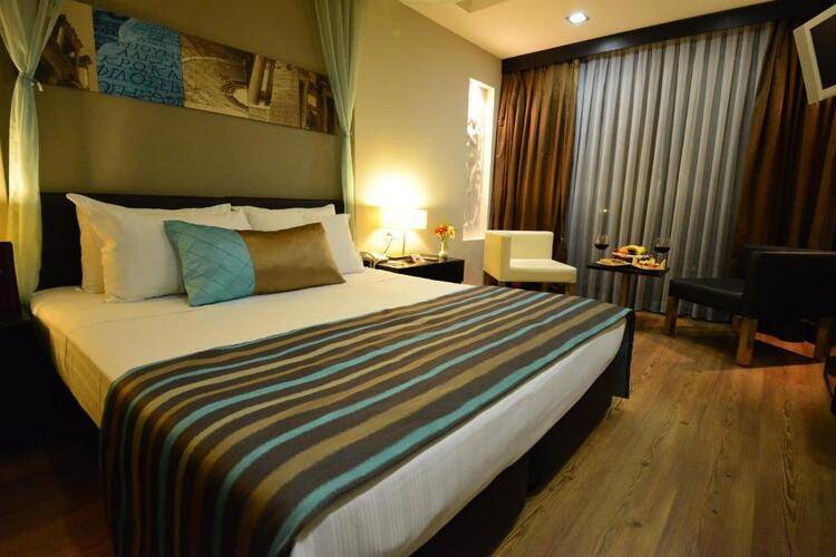 May Park Hotel