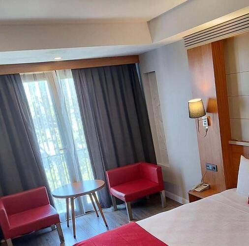 May Park Hotel