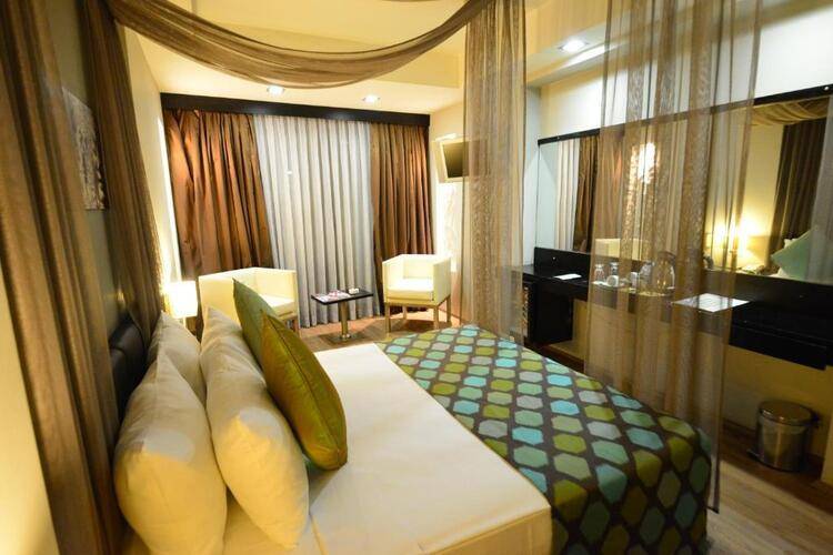 May Park Hotel