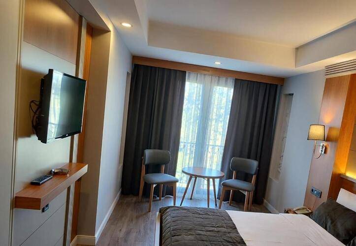 May Park Hotel