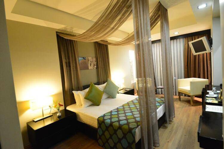 May Park Hotel