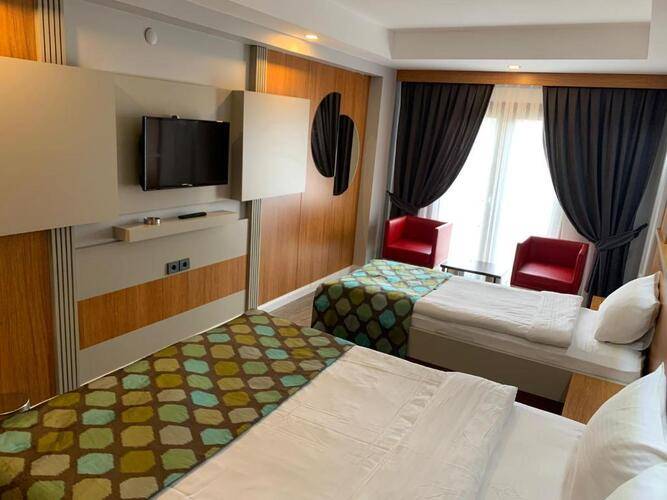 May Park Hotel