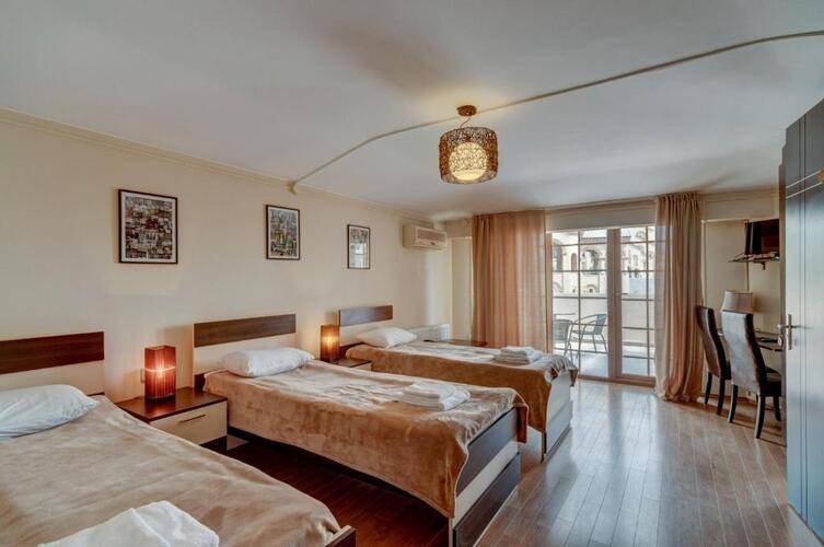 Liva Hotel