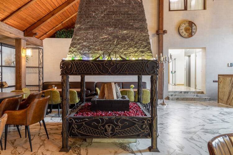 Red Wood Hotel By Provence