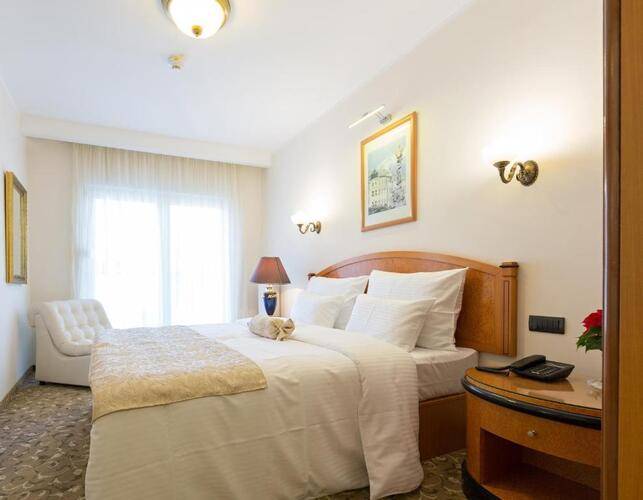Sterling Hotel