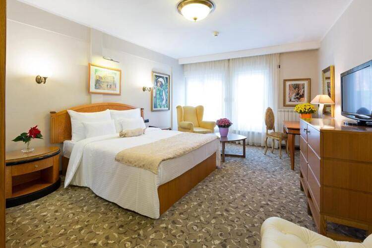 Sterling Hotel