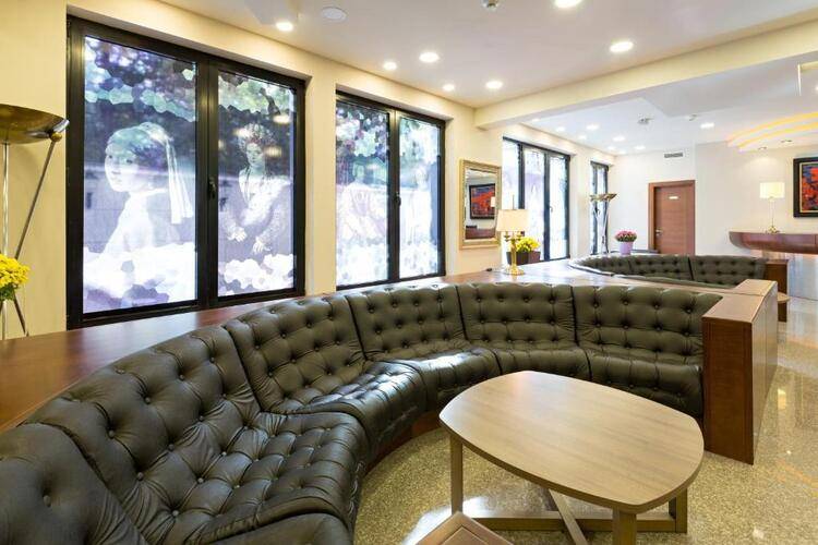 Sterling Hotel