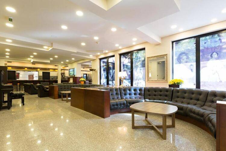 Sterling Hotel